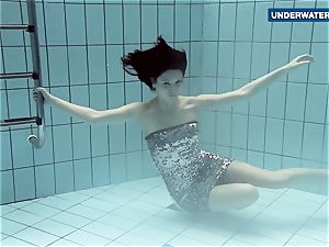 showing bright bosoms underwater makes everyone ultra-kinky